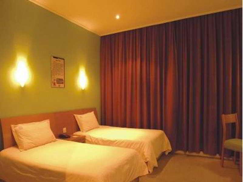 Hotel 24k International - Nan Jing Road Branch 2*