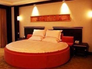Gem Flower - North Bund Hotel Shanghai