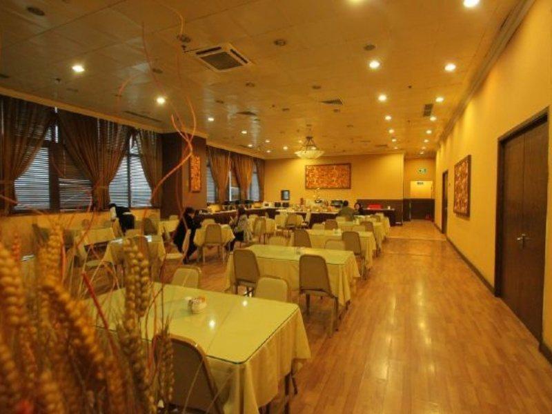 Hotel Magnificent International 3*