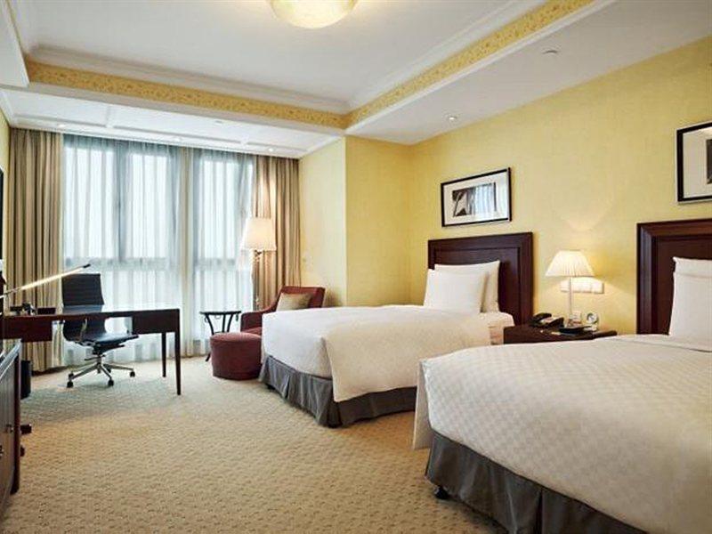Hotel Parkline Century Park 5*