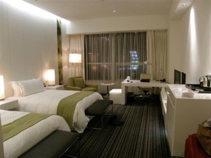 Grand Mercure Century Park