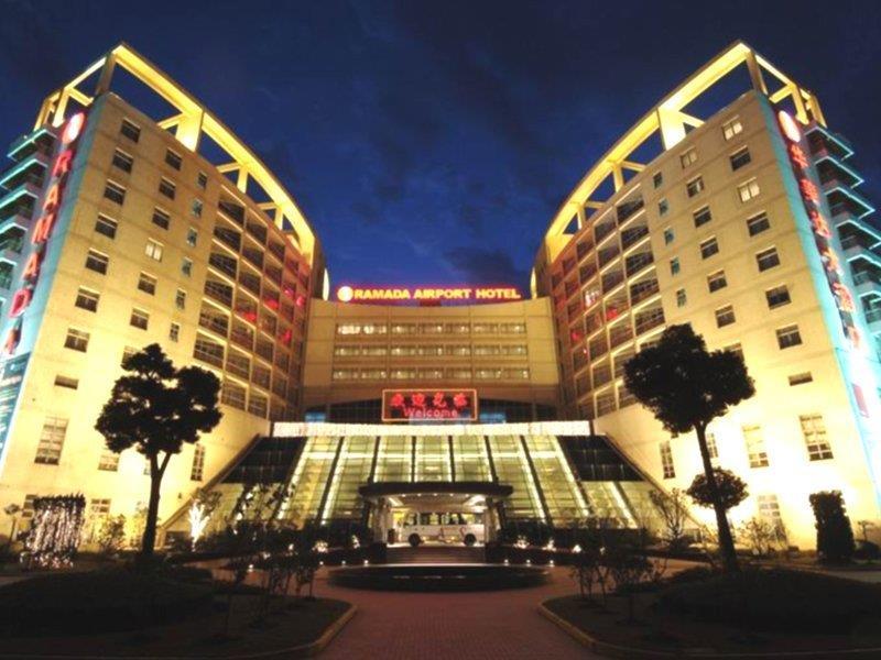 Hotel Ramada Plaza Pudong Airport - A Journey Starts At The Pvg Airport 4*