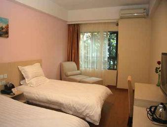 Super 8 Zhong Shan Bei Yi Lu Hotel