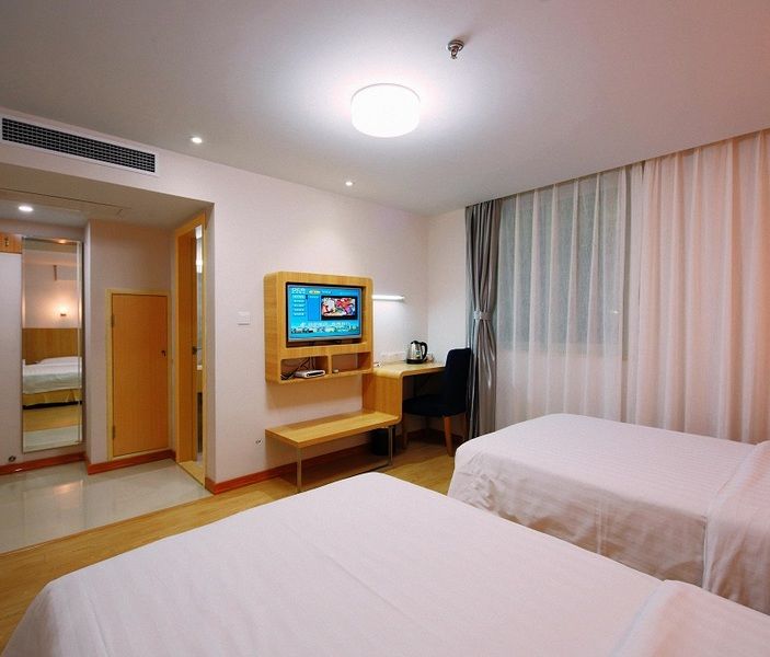 24k International - Nan Jing Road Branch