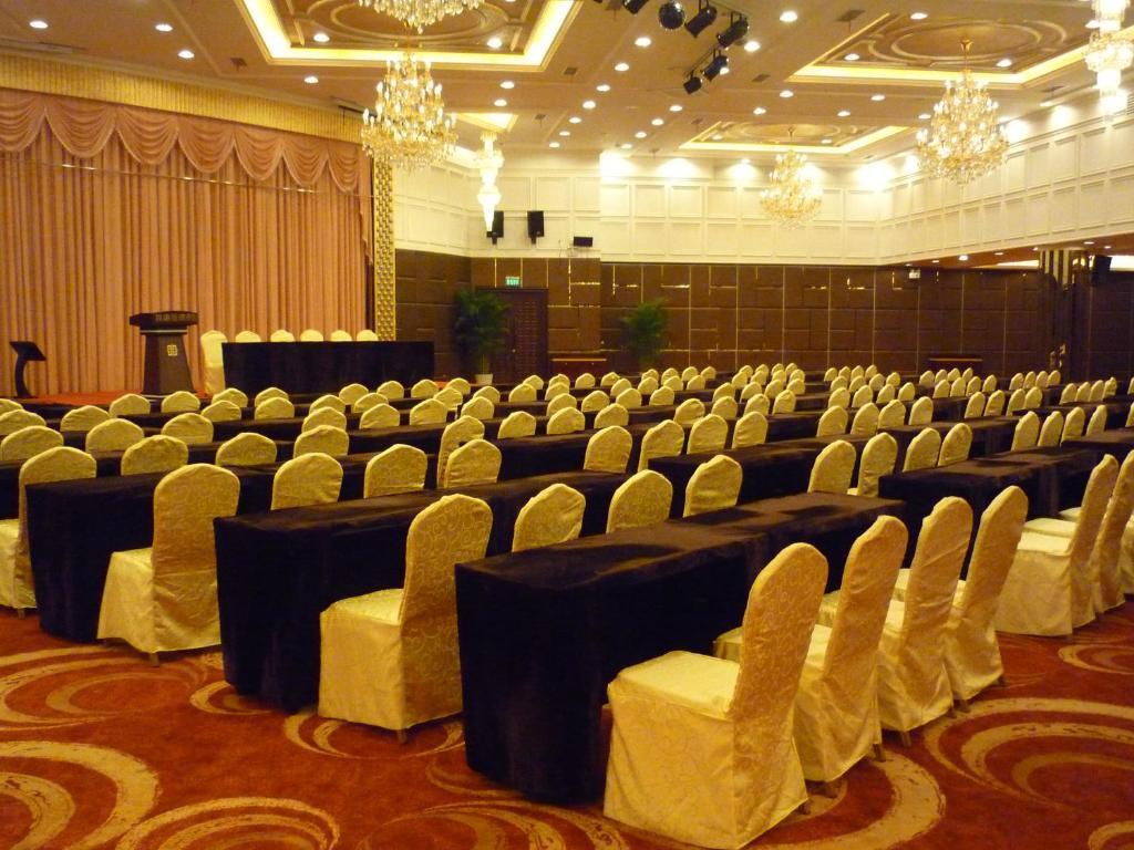 Shahai International 4*