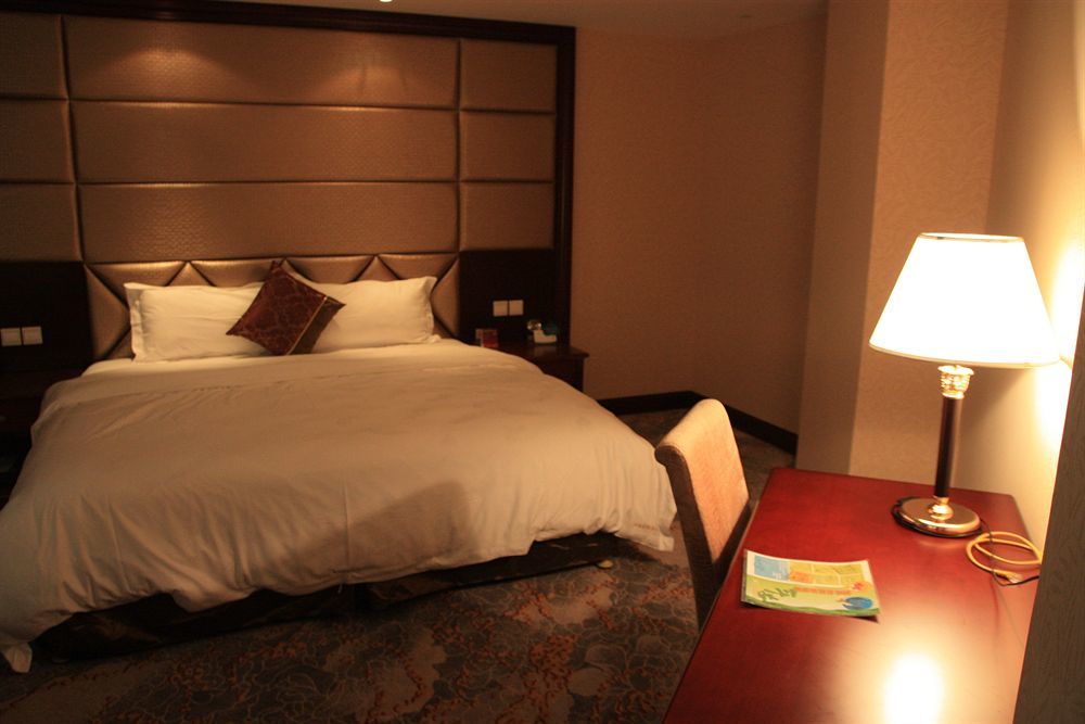 Shahai International 4*