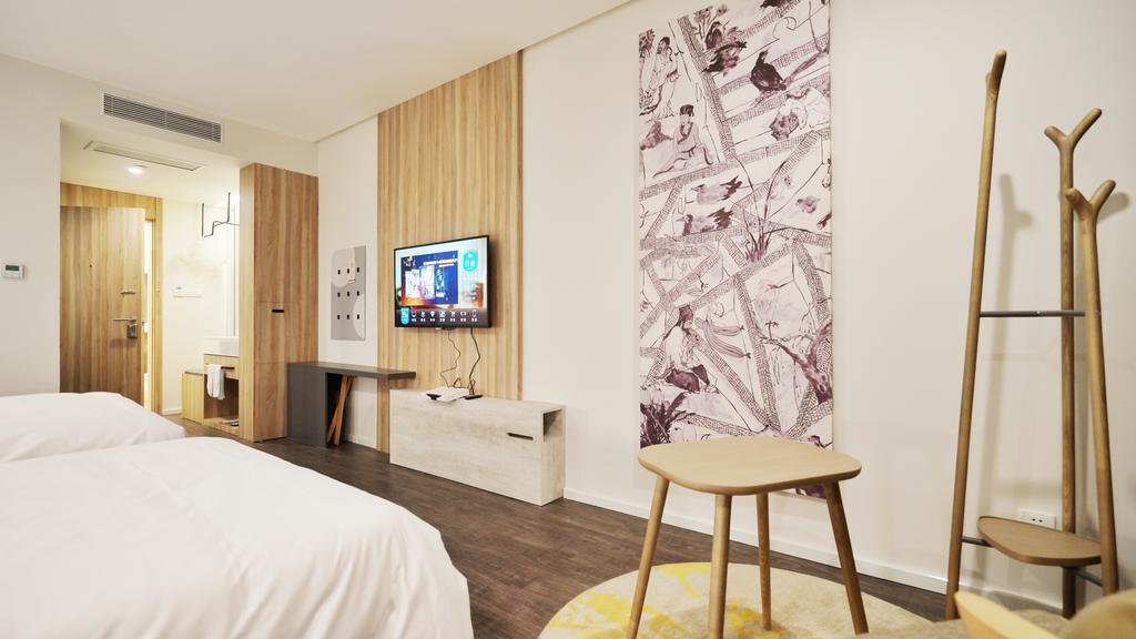 Hanting Premium South Xizang Road Hotel 3*