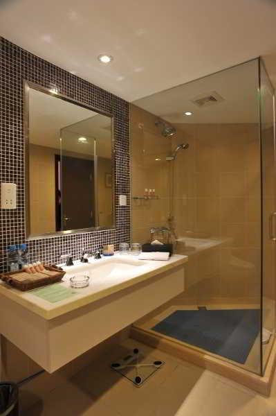 Gubei Garden Hongqiao Hotel 4*