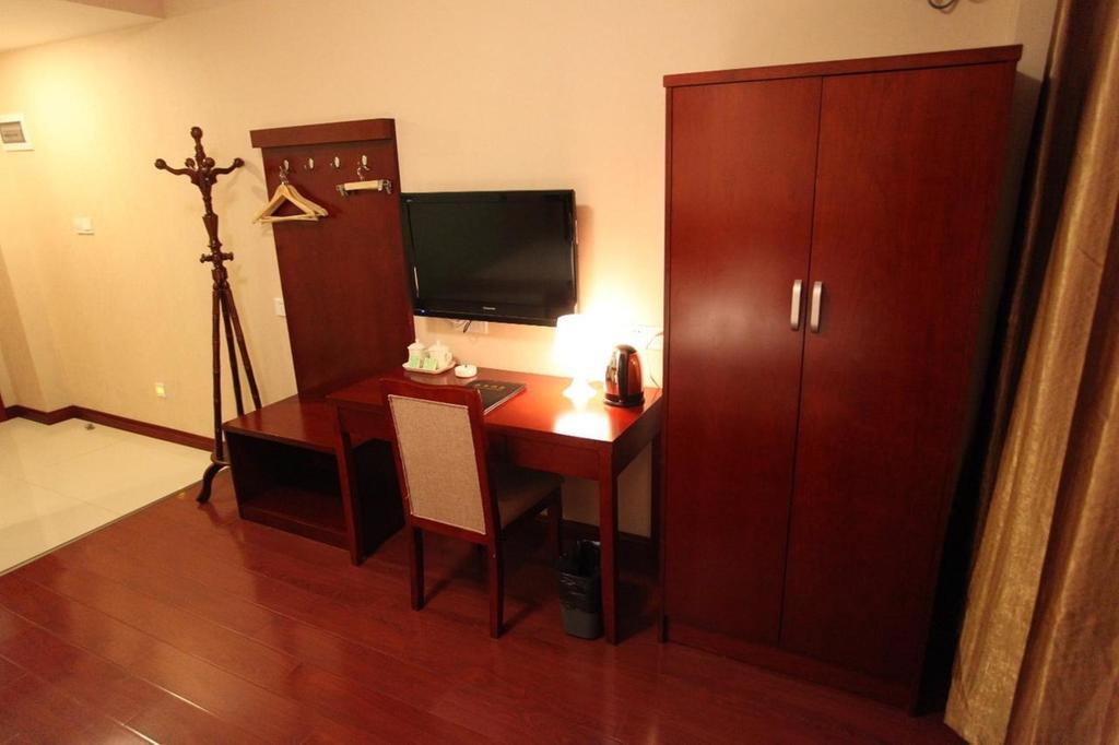 Hotel Junpeng 4*
