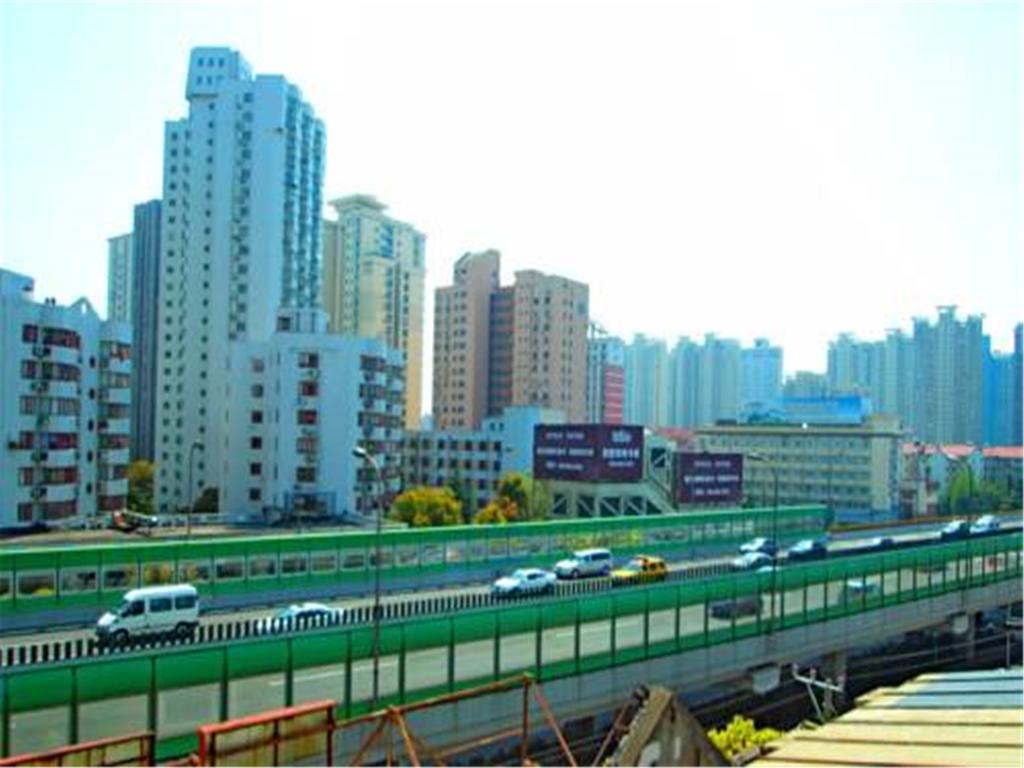 Hotel 7days Caobao Road Metro Station