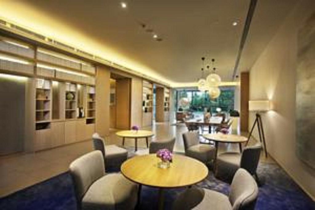 Ji Hongqiao Gubei Road 4*