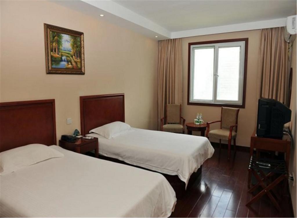 Greentree Jiangwan Town Express Hotel