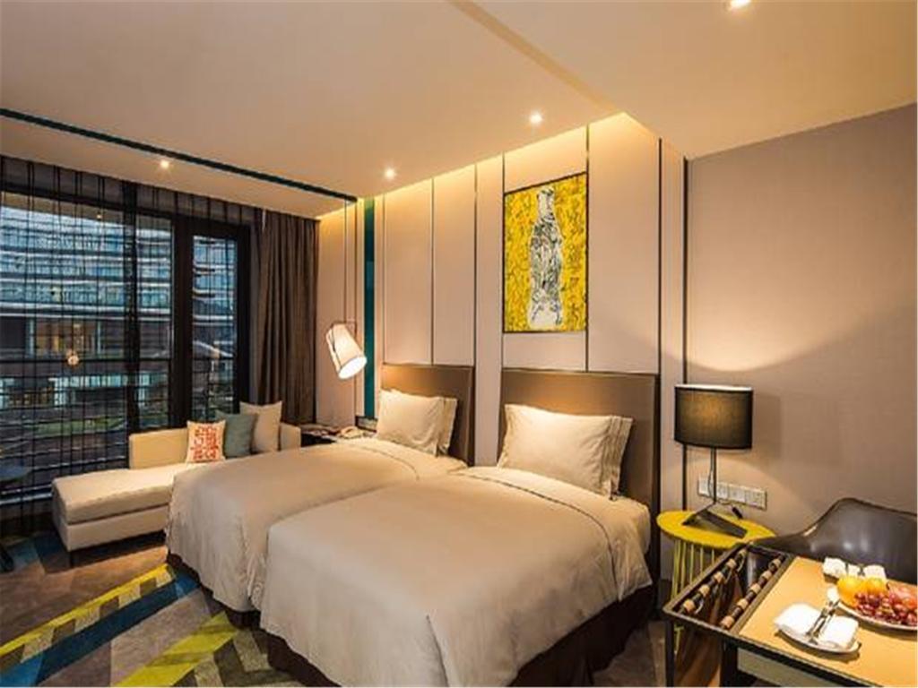 Otel Minimax Premier Hongqiao 5*