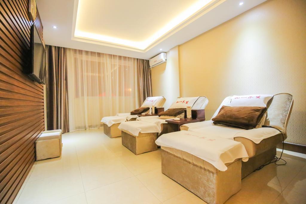 New Knight Royal Airport And International Otel