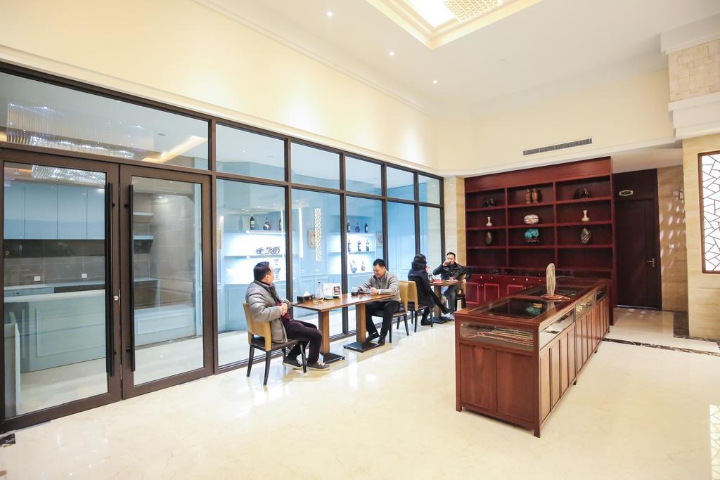 New Knight Royal Airport And International Otel 4*