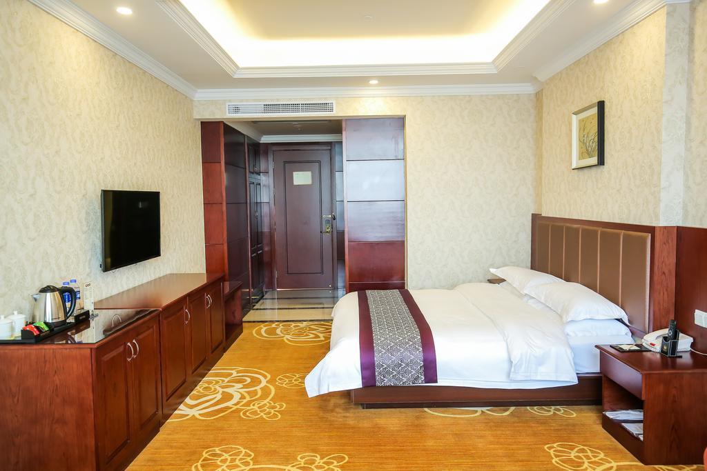 New Knight Royal Airport And International 4* Şanghay