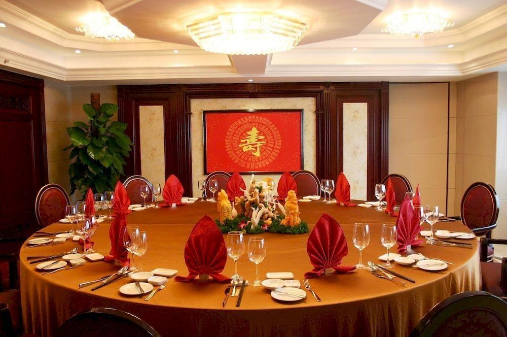 Otel Xinghua 3*