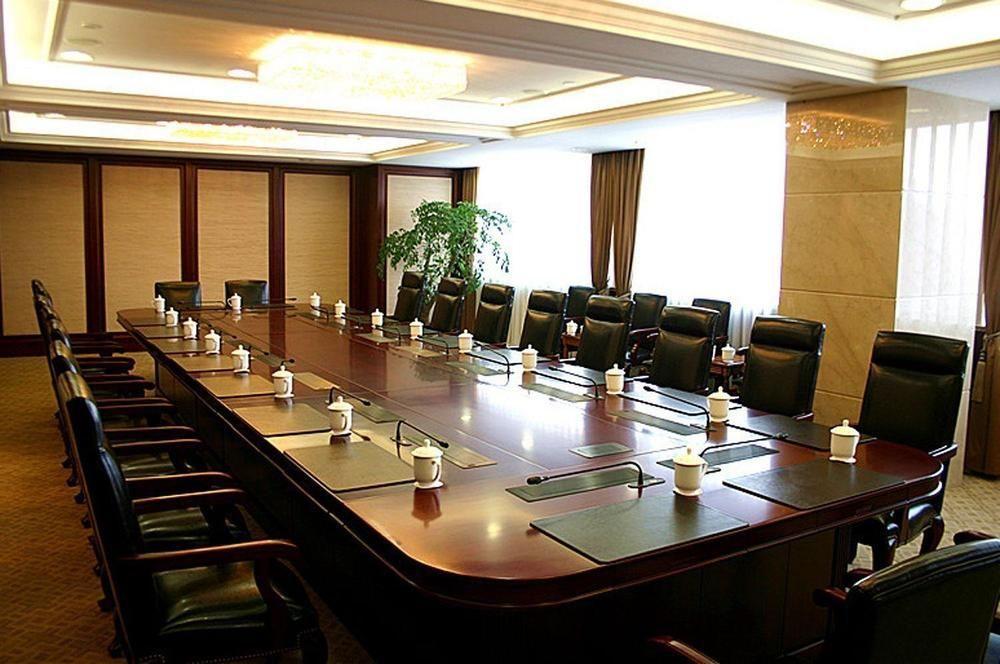 Xinghua Otel 3*