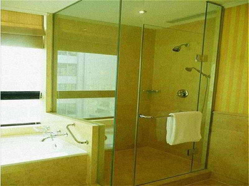 Parkline Century Park Hotel 5*