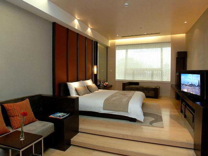 Hotel Regal East Asia 4*
