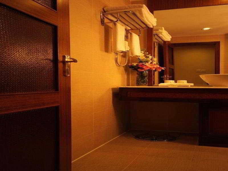 Hotel Ramada Hongkou 3*