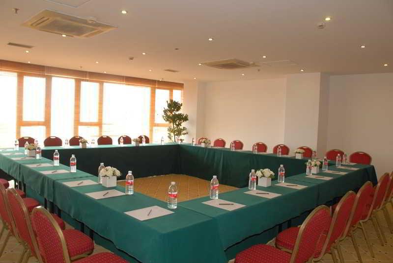 Gloria Plaza Kangqiao Hotel Shanghái
