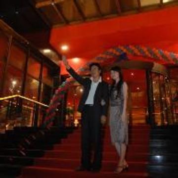 Hotel Gloria Plaza Kangqiao 3*