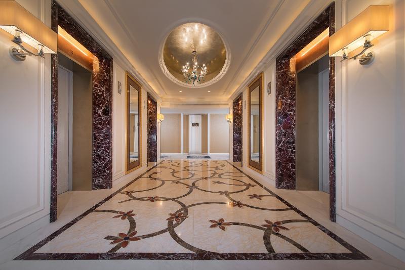 Vienna International Hongkou Guangyue Road 3*