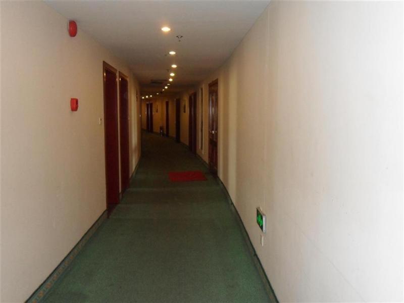 Greentree Zhujing Business Khách sạn 3*