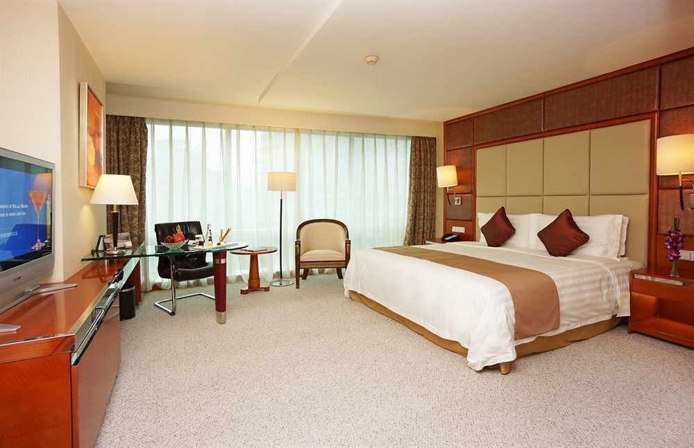 Pullman Central Hotel 5*