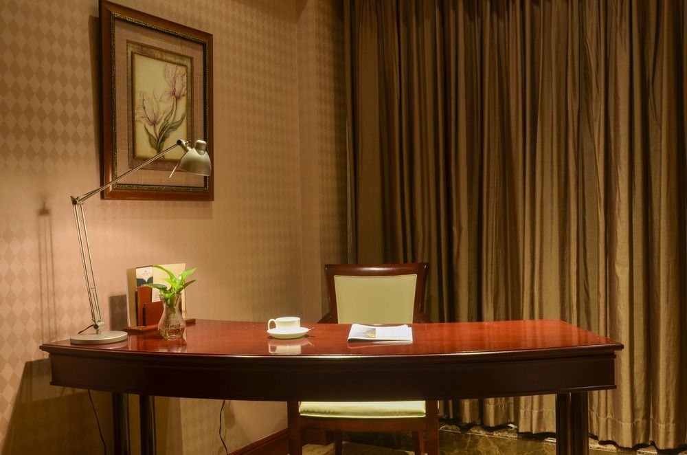 Majesty Plaza