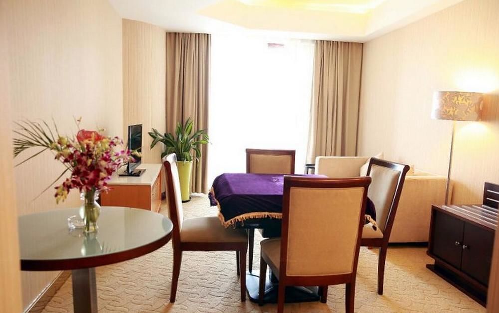 Vienna Hotel 3*