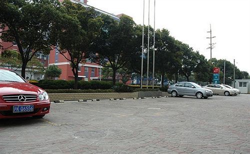 Hotel Jinjiang East Jinqiao Rd 2*