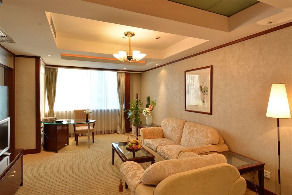Hotel Luxemon Pudong