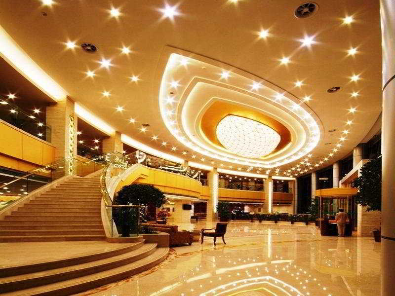 Jin Jiang Pine City Hotel 4*