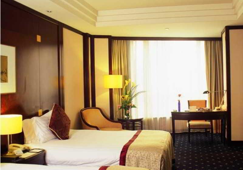 Hotel Pod The Bund Guangdong Road 4*
