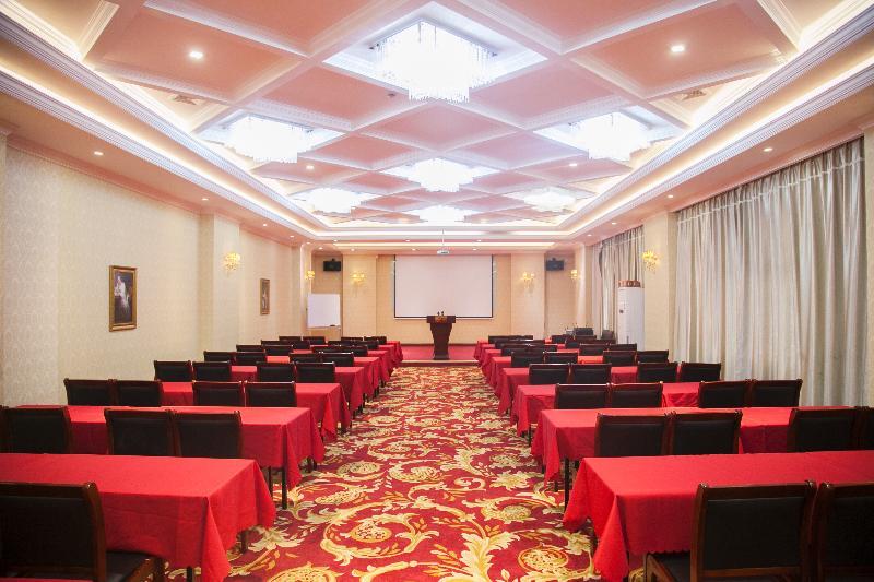 Vienna Hongqiao Convention & Exhibition Center 4*