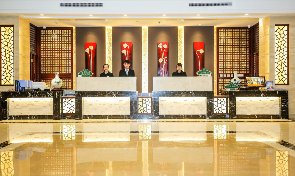 New Knight Royal Airport And International 4*