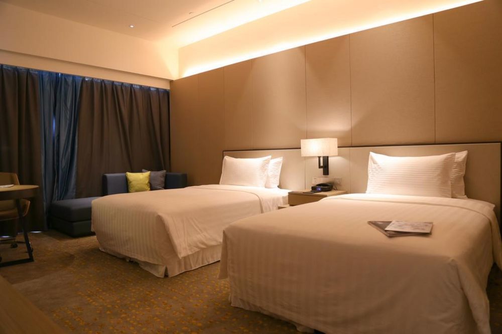 Hotel The Qube Hongqiao 5*