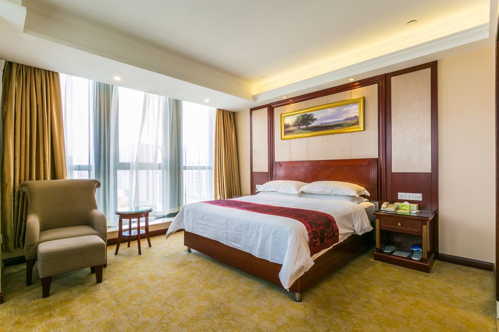 Vienna International Hongqiao Airport Wanda Hotel