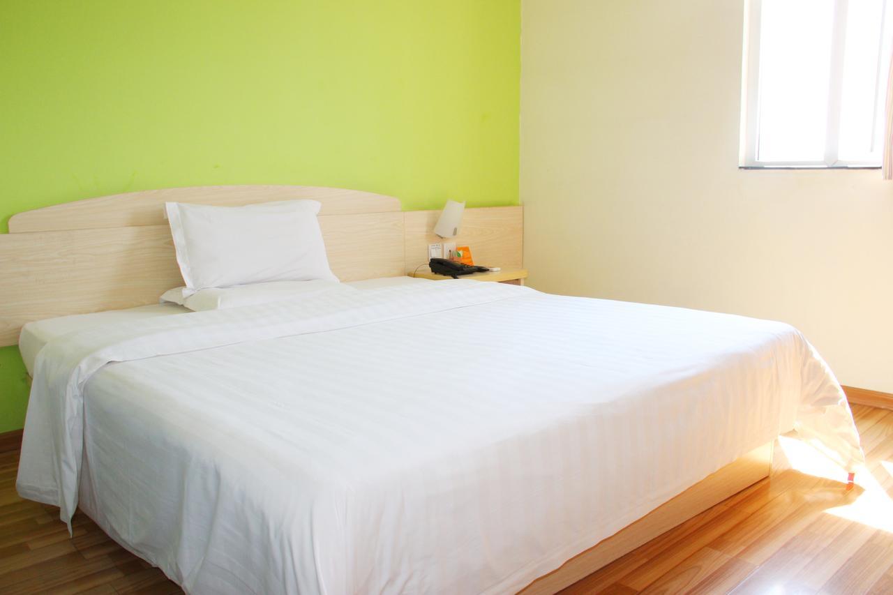 7Days Inn Shanghai Pedestrian Street Hotel