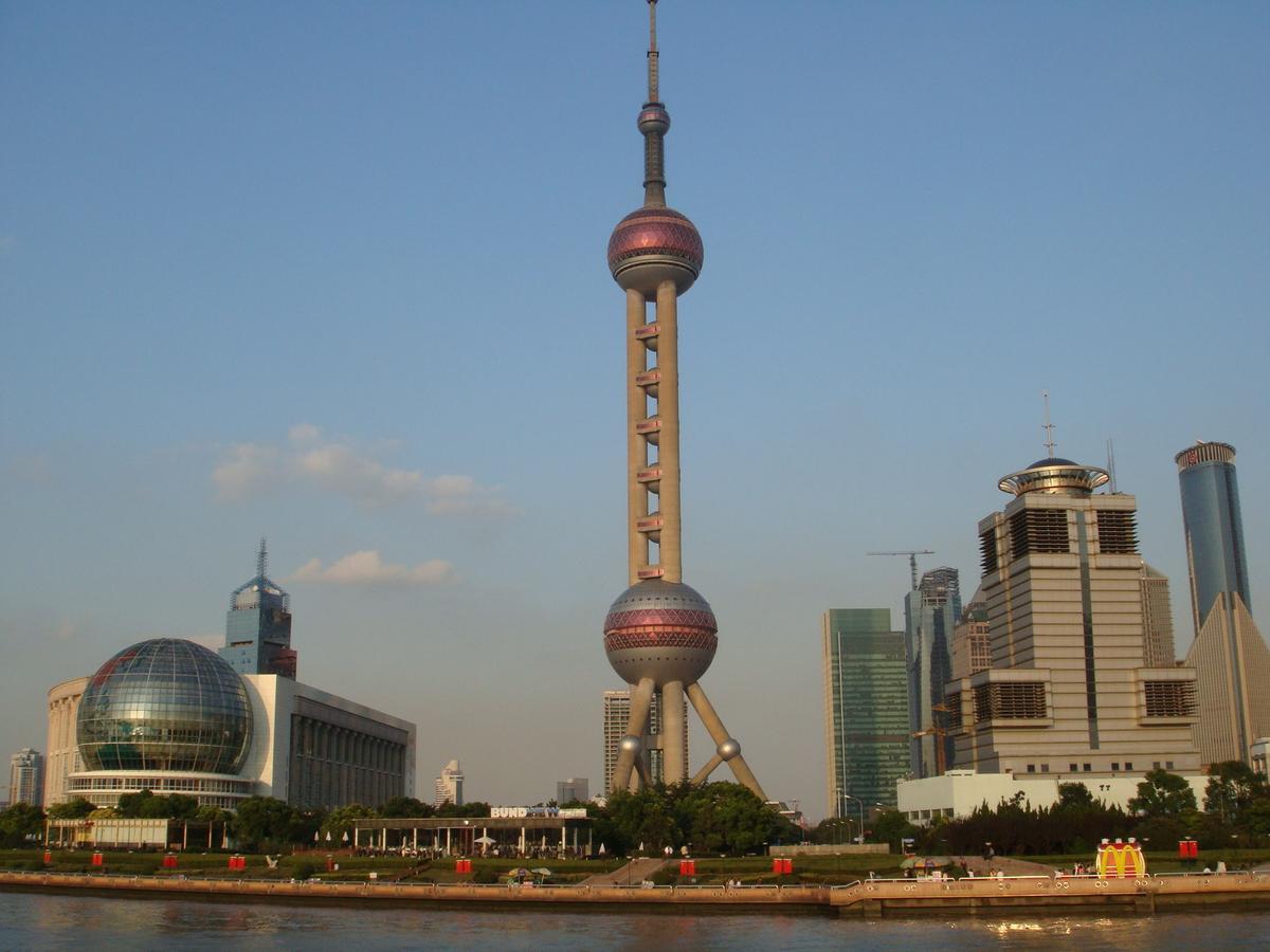 Huhua International Hotel 4*