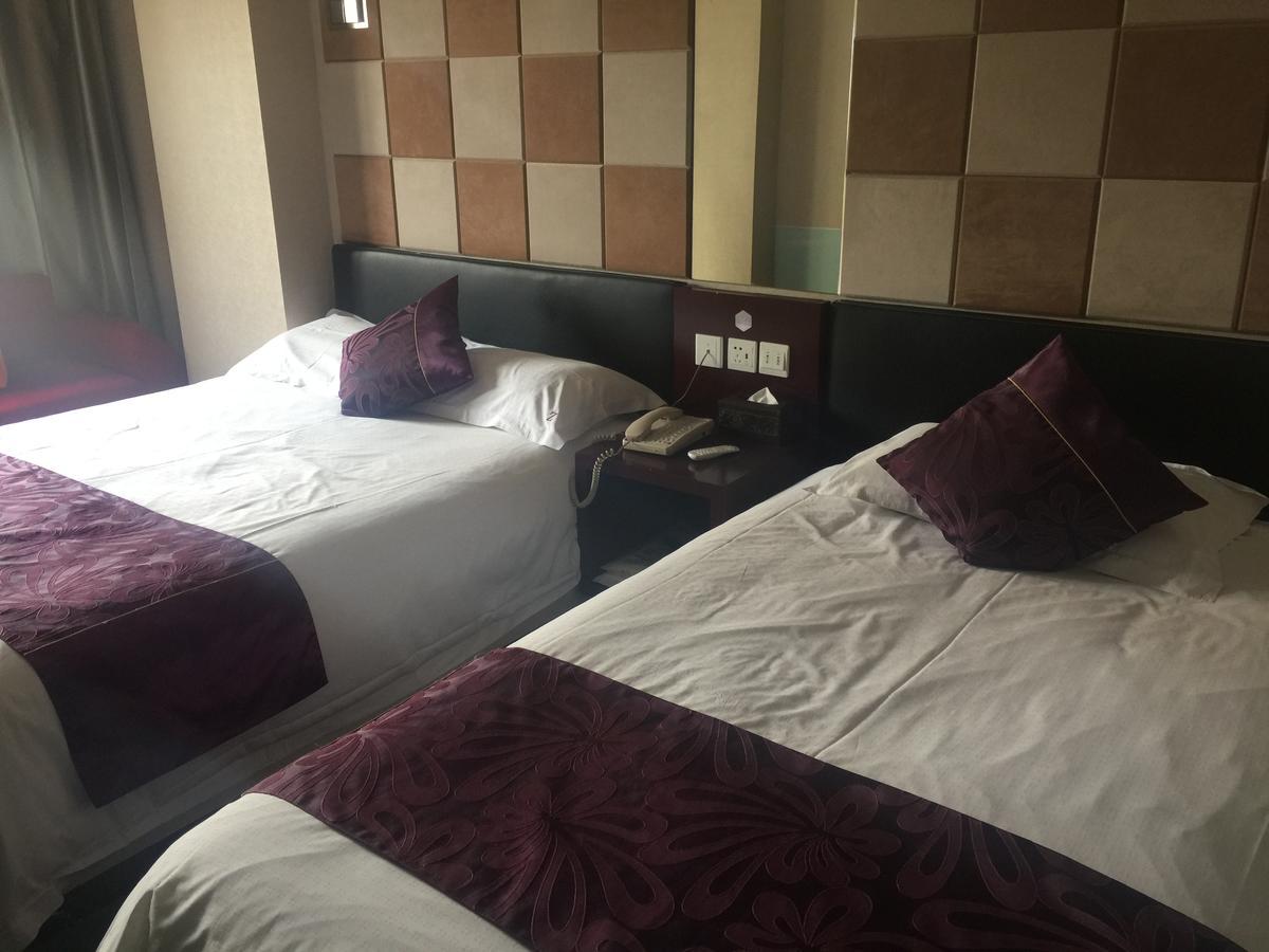 Ssaw Boutique South Xuhui Riyueguang Hotel 4*