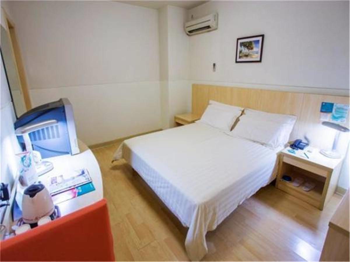Jingjiang Hutai Road 3* Shanghai