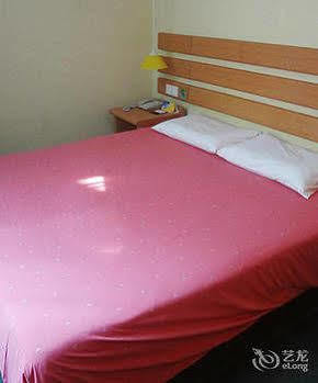 Inns Quyang Business Center Dabaishu Subway Station Branch Hotel