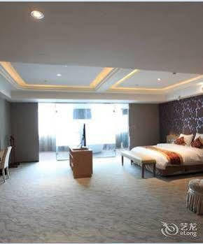 Hotel Vienna International Hongkou Guangyue Road 3*