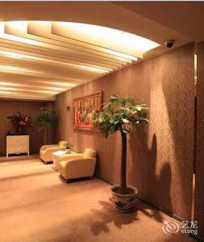 Vienna International Hongkou Guangyue Road 3*