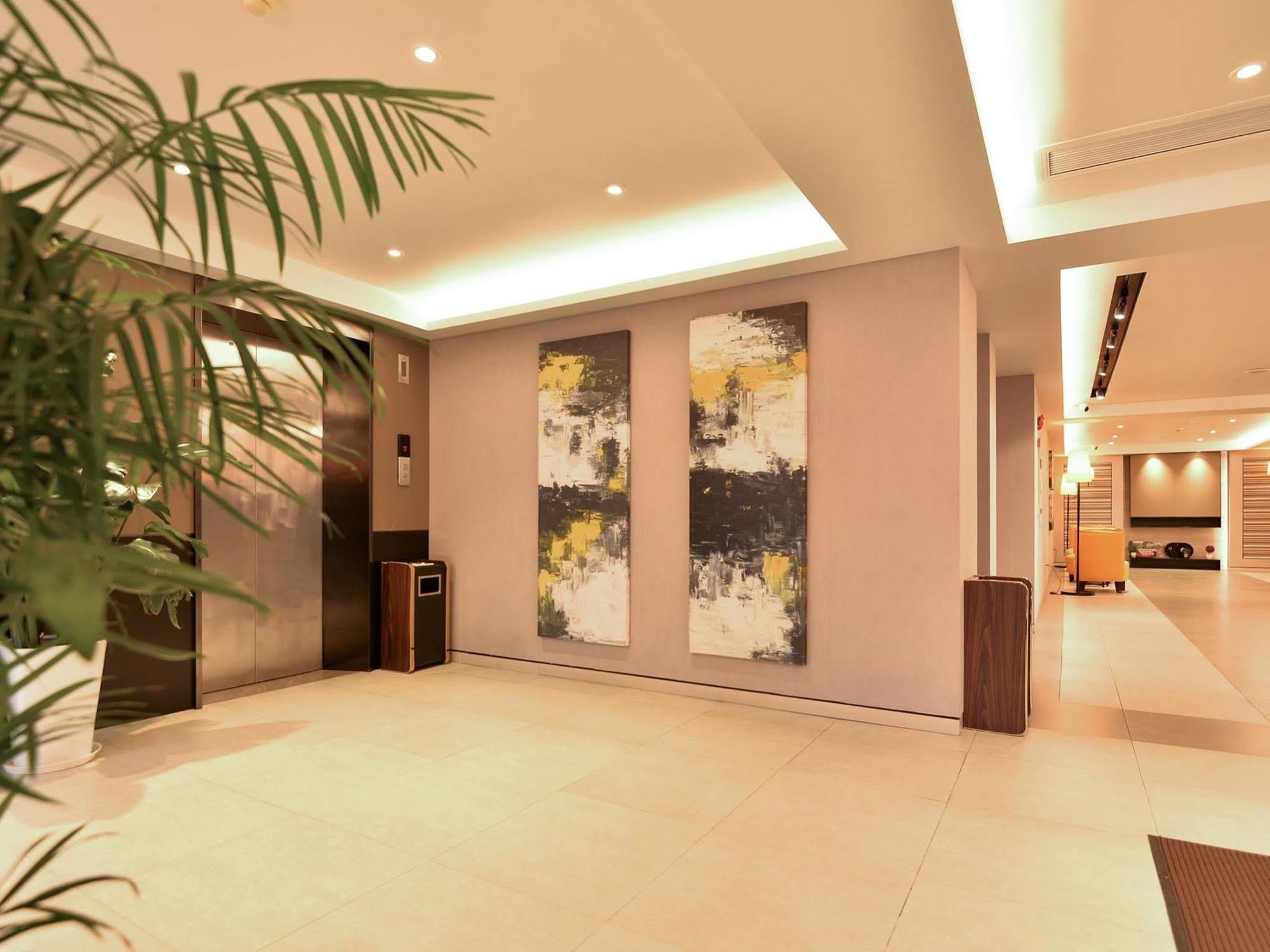 Xujiahui Branch Otel