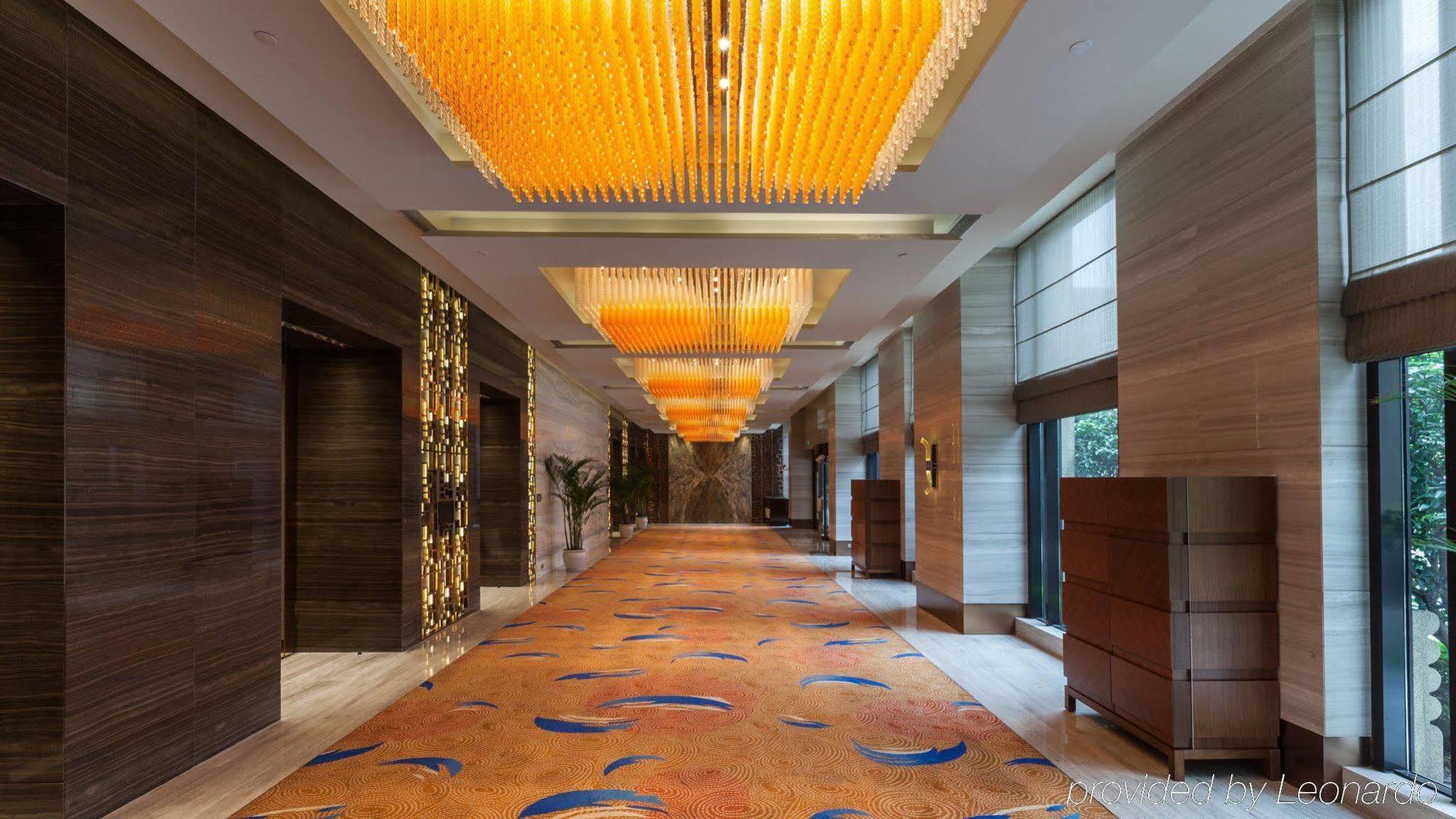 Holiday Hongqiao By Ihg 5*