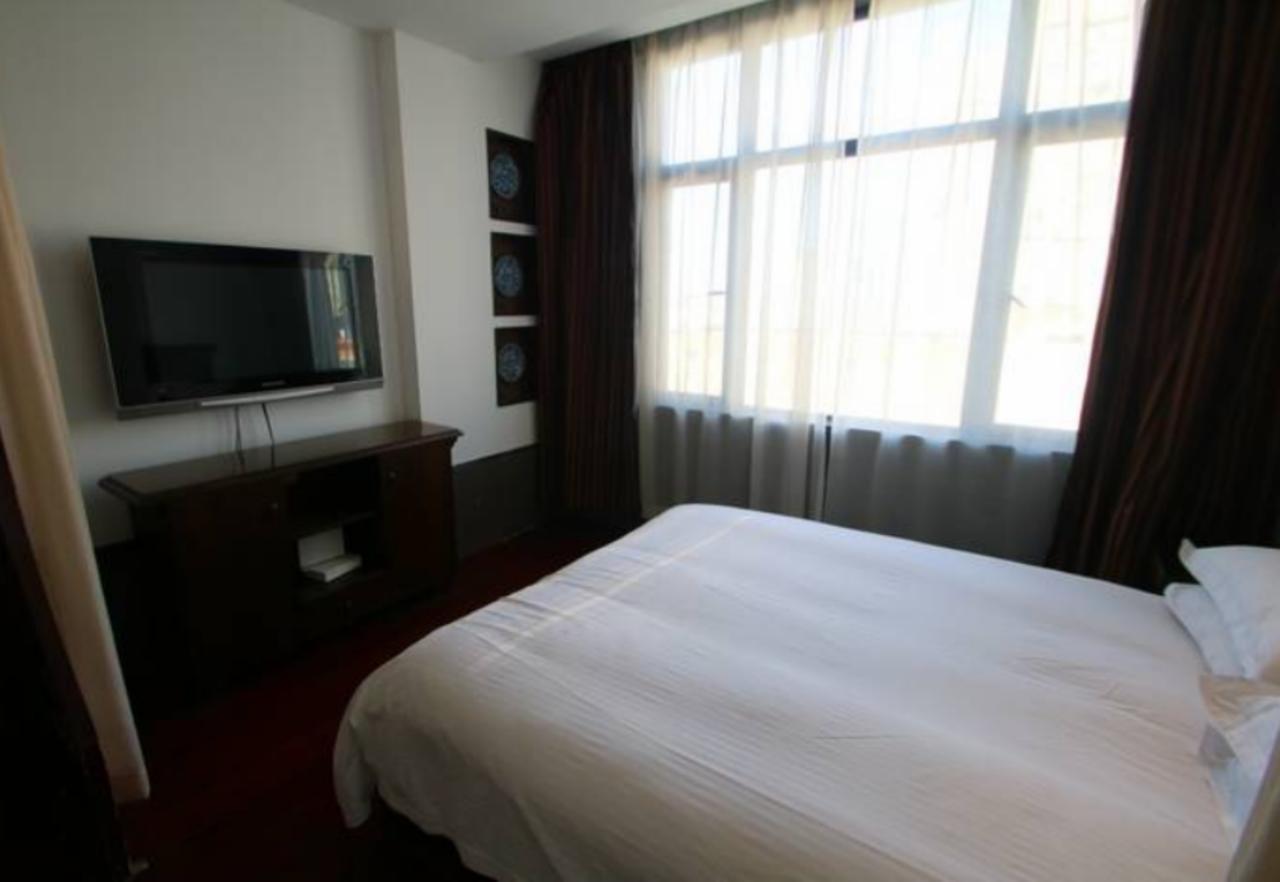 Homelike Baoshan Cruise Terminal Branch Hotel 2*